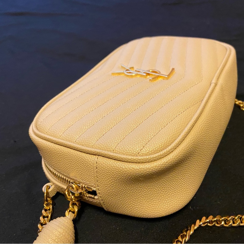 Saint Laurent Mini Lou matalasse leather camera bag - Picture 4 of 9